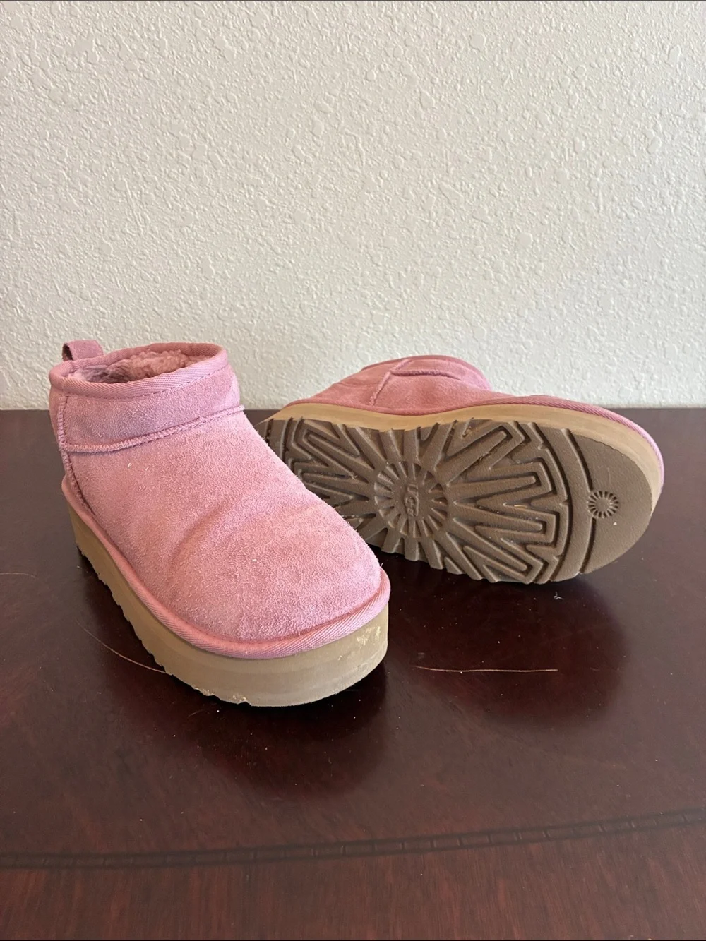 Girls' Pink Suede Platform Slip-On Slippers